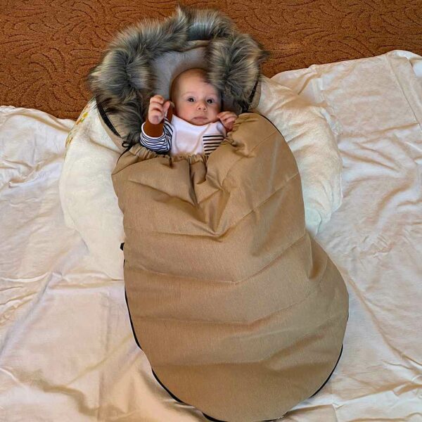 Beige voetenzak buggy met afneembare bontkraag - Afbeelding 4